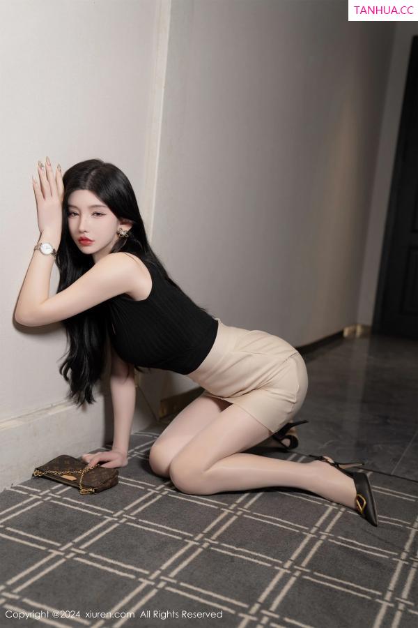 周于希dummy  [XiuRen]高清写真图 2024.02.02 No.8057 周于希Sally 短裙美臂第22张图片